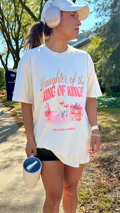 DAUGHTER OF THE KING OF KINGS | Relaxed Tee